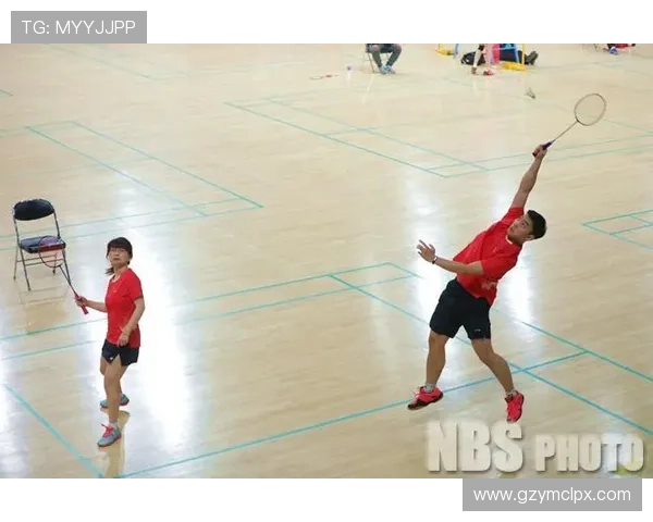 羽毛球精神:重庆羽毛球队拼搏历程的真实记录与感悟